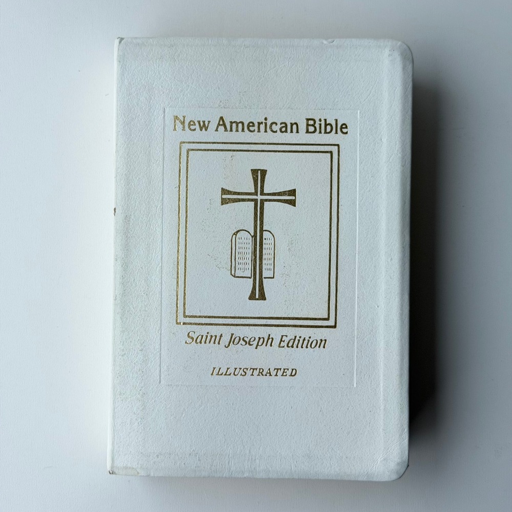 New American Bible Saint Joseph Edition Catholic Book Publishing White Religious